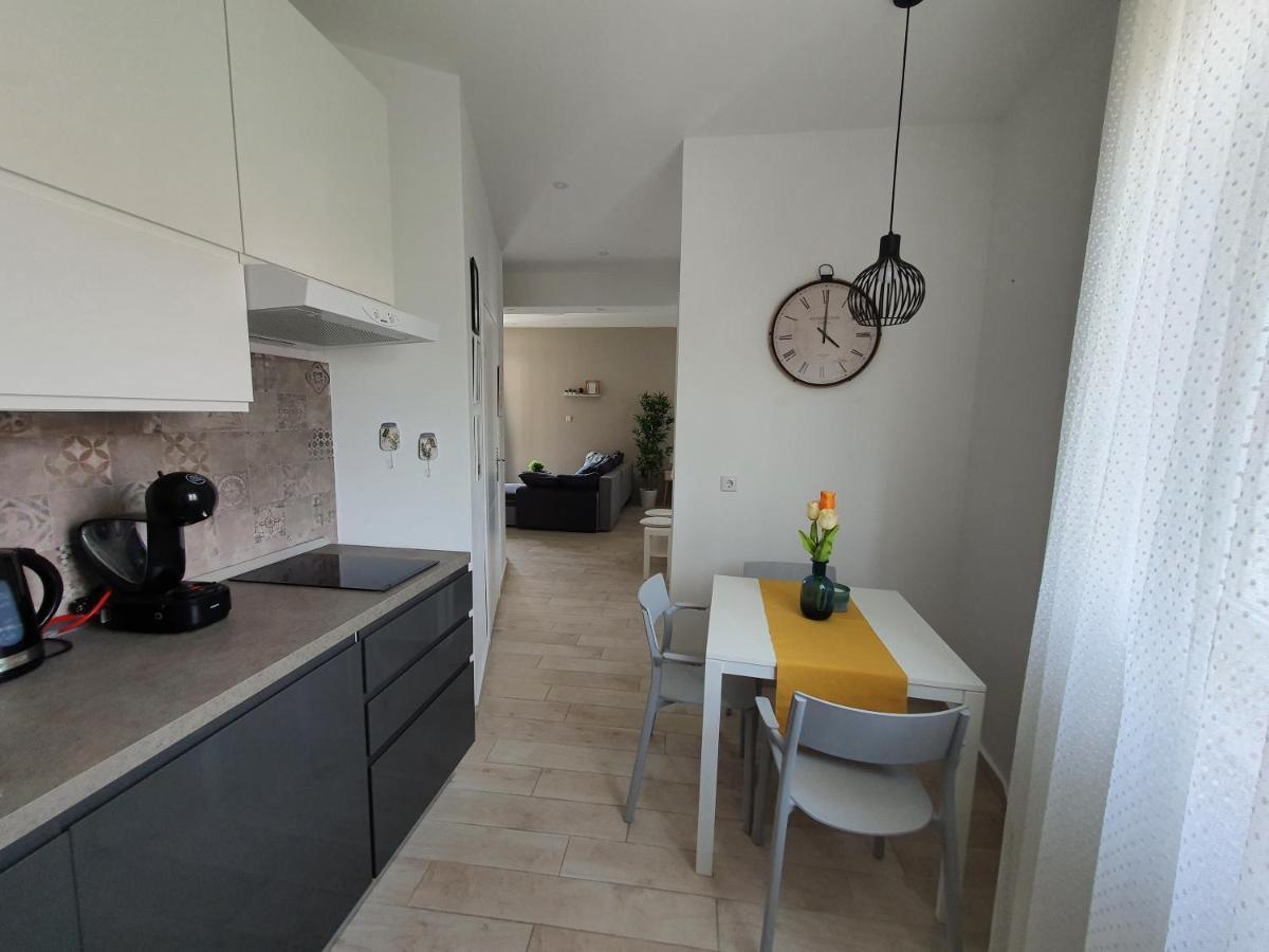 Apartment Danijela Novalja Luaran gambar