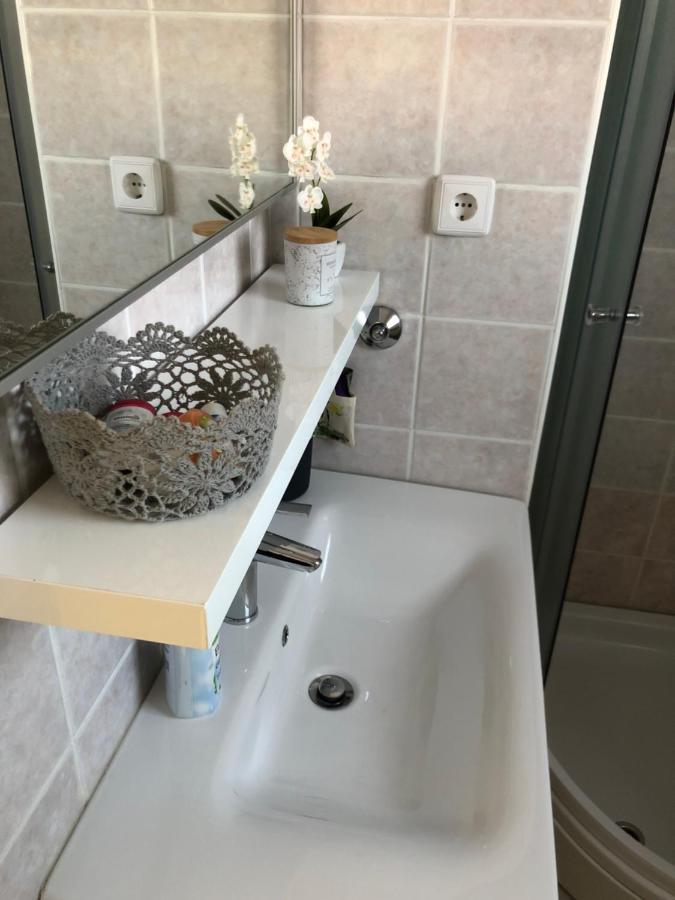 Apartment Danijela Novalja Luaran gambar